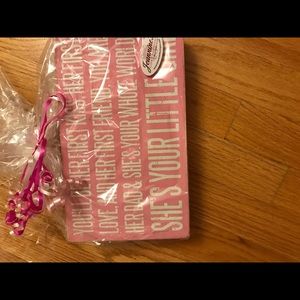 Girls sign for dresser or wall for her daddy